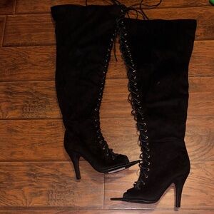 Elegant Black Lace-UpThigh High Boots